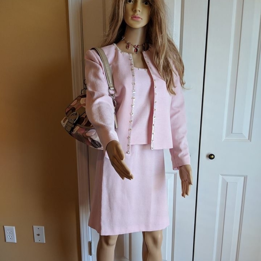 Very Girly and pretty 3 piece Petite Suit!